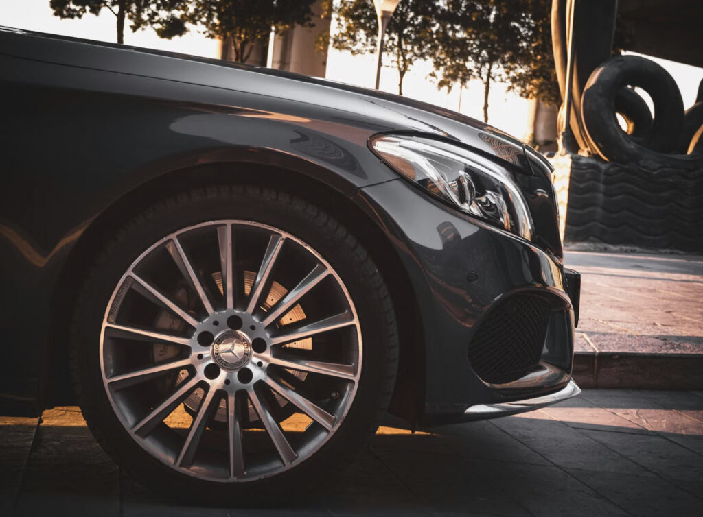 Conductor coches de lujo en Valencia: servicio exclusivo con chófer profesional